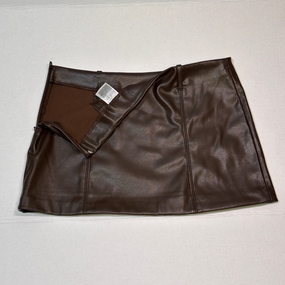 Chocolate Brown Vegan Leather Microskirt - Picture 2 of 5
